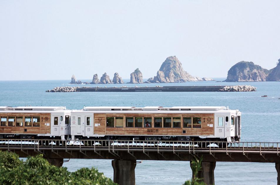 【JR九州觀光列車】海幸山幸，來聽列車阿姨說神話（附時刻表、票價） @捲捲頭 ♡ 品味生活