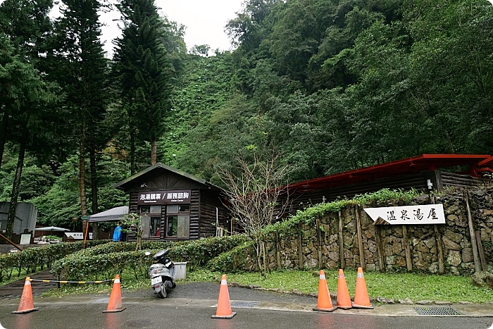 鳩之澤溫泉》露天森林溫泉浴、漫步步道呼吸芬多精，小竹簍煮溫泉蛋玉米超療癒，秋冬輕旅行首選。 @捲捲頭 ♡ 品味生活