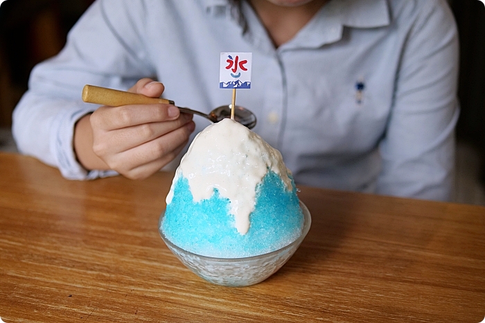 花蓮【浪花丸 かき氷•島食】文青吃冰打卡聖地，招牌八重山彩熊君X藍色富士山冰，療癒你的心！ @捲捲頭 ♡ 品味生活