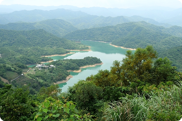 北宜公路景點》跟著北宜公路一起吃喝玩美拍大集合（柴燒湯頭拉麵、重機咖啡廳、絕美鱷魚島、山中飄茶香博物館，品嚐深山裡的流水麵線） @捲捲頭 ♡ 品味生活