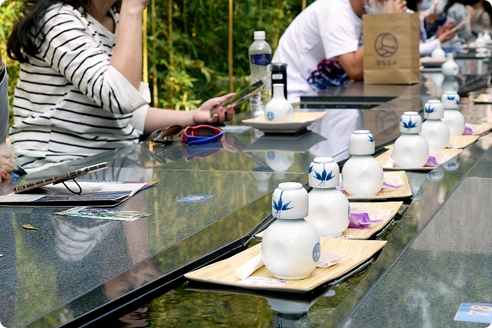 台南【深緣及水善糖文化園區】好玩的茶杯漂漂河，曲水流觴對飲暢談超有氣氛，竹林綠X流水茶X發貴鳳梨酥，超人氣的文青朝聖地～ @捲捲頭 ♡ 品味生活