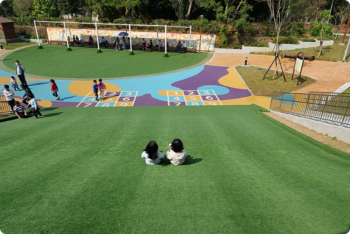 【嘉義】KANO園區特色公園，星光溜滑梯X滑草場，還有秒飛日本建築絕景的昭和J18！ @捲捲頭 ♡ 品味生活