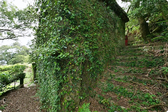 【馬祖】芹壁步道，新聽濤祕境！走上村夜行軍路線，下往山城醉心風光。必訪坐擁山海交織的芹壁X上村！ @捲捲頭 ♡ 品味生活