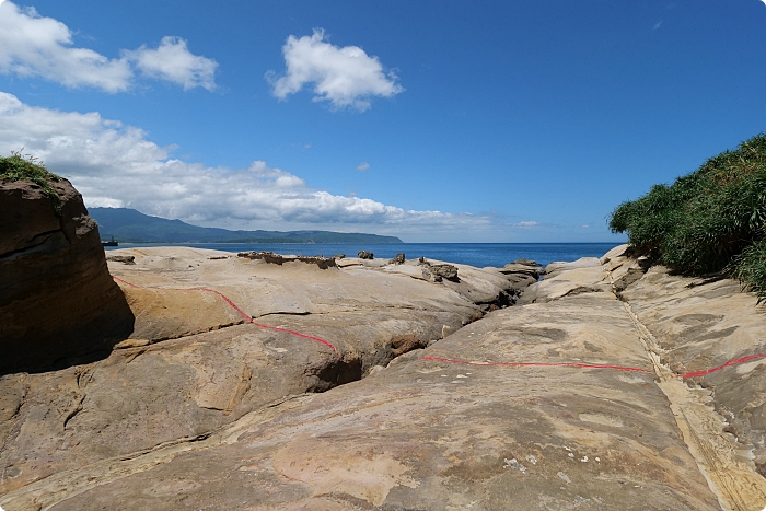 【野柳地質公園】海蝕奇觀優雅女王頭、俏皮公主、浮球秘境。小漁村、步道、沙灘、海岸，一日遊好舒心～ @捲捲頭 ♡ 品味生活