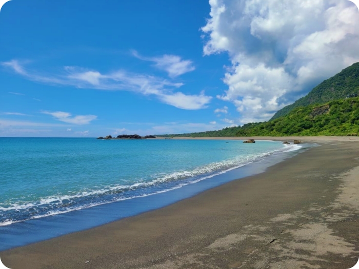 台東貓洞：可愛貓咪海蝕洞 超夯IG景點，綠色海岸公路線別錯過～ @捲捲頭 ♡ 品味生活