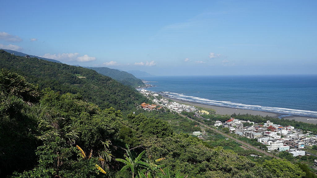 【頭城】蟾蜍山觀景台，約會秘境登高望遠賞無敵海景，夜晚還能眺望城市燈火。私房秘境別錯過～ @捲捲頭 ♡ 品味生活