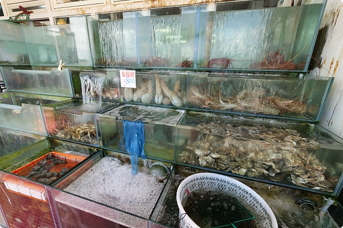 屏東後壁湖邱家生魚片。傳說中百元生魚片，超霸氣厚切真海味！專程去吃也划算～ @捲捲頭 ♡ 品味生活