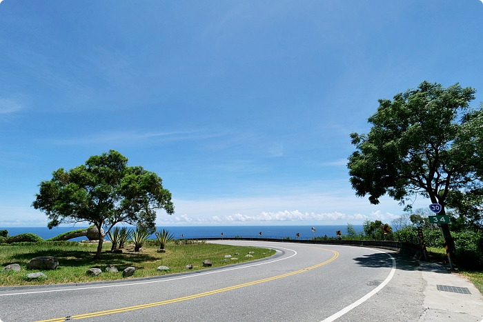 台東金剛大道，山與海的交界，還有最美山海公路、飛奔太平洋海天一色大道、直奔太陽調頭的界線！ @捲捲頭 ♡ 品味生活