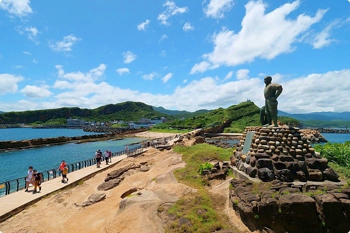 【野柳地質公園】海蝕奇觀優雅女王頭、俏皮公主、浮球秘境。小漁村、步道、沙灘、海岸，一日遊好舒心～ @捲捲頭 ♡ 品味生活