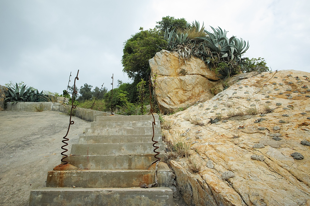 南竿《國際橋牌社2》取景地，美拍軍營堡壘廢墟風，免濾鏡就超有復古感～ @捲捲頭 ♡ 品味生活