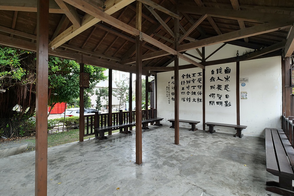 鹿港桂花巷藝術村，人氣超殺底片的拍照地點！日式彩繪藝術村，春節限定 超萌小鹿不倒翁大道～ @捲捲頭 ♡ 品味生活