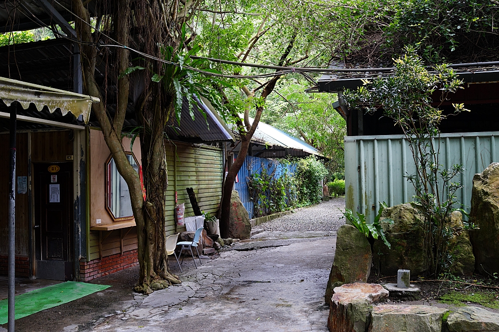 2024【春和泡湯】礁溪老牌溫泉館，溫泉直送，城市中的小秘境。大眾池 90元 ，不限時間泡到爽～ @捲捲頭 ♡ 品味生活