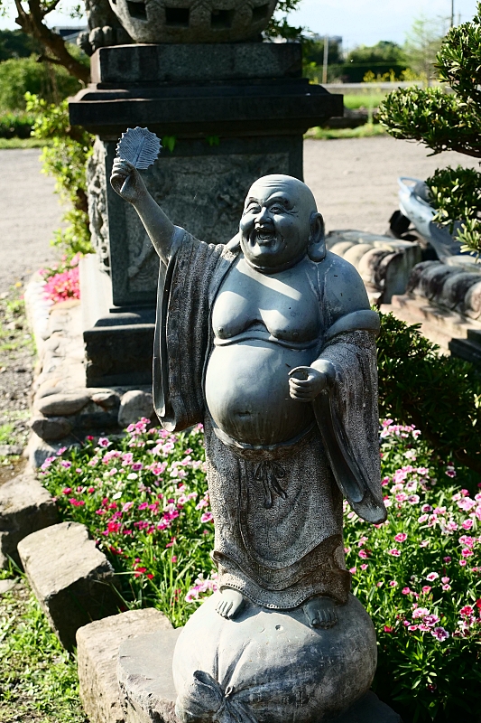 員山【北后寺】走進日系襌風寺廟，朝聖60年歷史的大佛、水池中敲鐘樓！免門票網美必追～ @捲捲頭 ♡ 品味生活