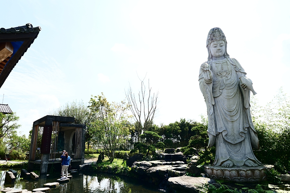 員山【北后寺】走進日系襌風寺廟，朝聖60年歷史的大佛、水池中敲鐘樓！免門票網美必追～ @捲捲頭 ♡ 品味生活