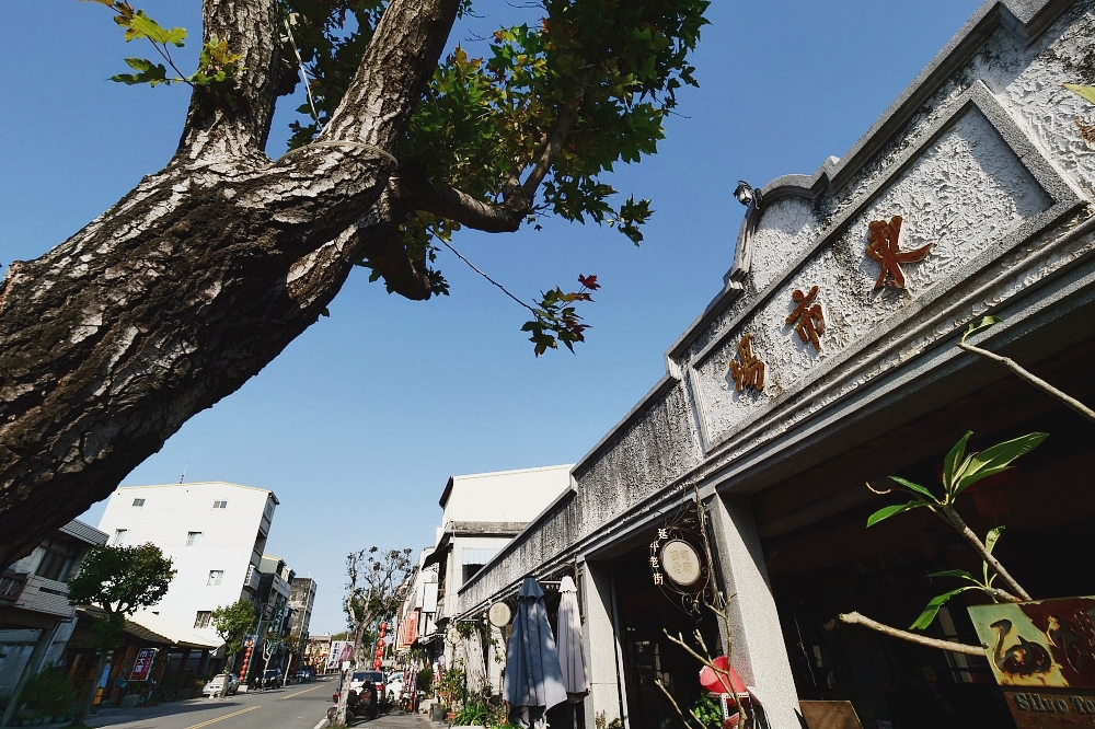 【 雲林西螺老街】慢遊西洋牌樓、東市場，必買醬油拜太平媽，還有IG熱點曬甕場。（丸莊醬油、延平老街、琴連碗粿、文青市集） @捲捲頭 ♡ 品味生活