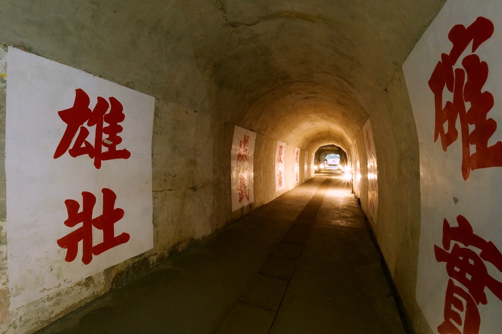 東引景點，天王澳據點，一線天，安東坑道，東引島好玩的都在這！ @捲捲頭 ♡ 品味生活