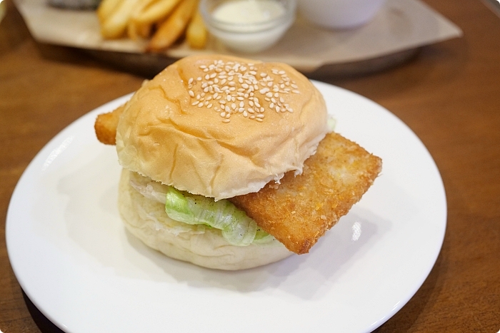 台東美食》六寸盤早午餐。日式熱煎飯糰三兄弟。三種口味烤飯糰讓你一次吃飽飽｜台東市早午餐｜平價｜ @捲捲頭 ♡ 品味生活