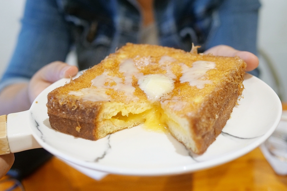 扯貓尾香港cafe，可愛加菲貓坐鎮！道地港式點心下午茶超銷魂，老闆開店隨性，一週只營業三天。 @捲捲頭 ♡ 品味生活