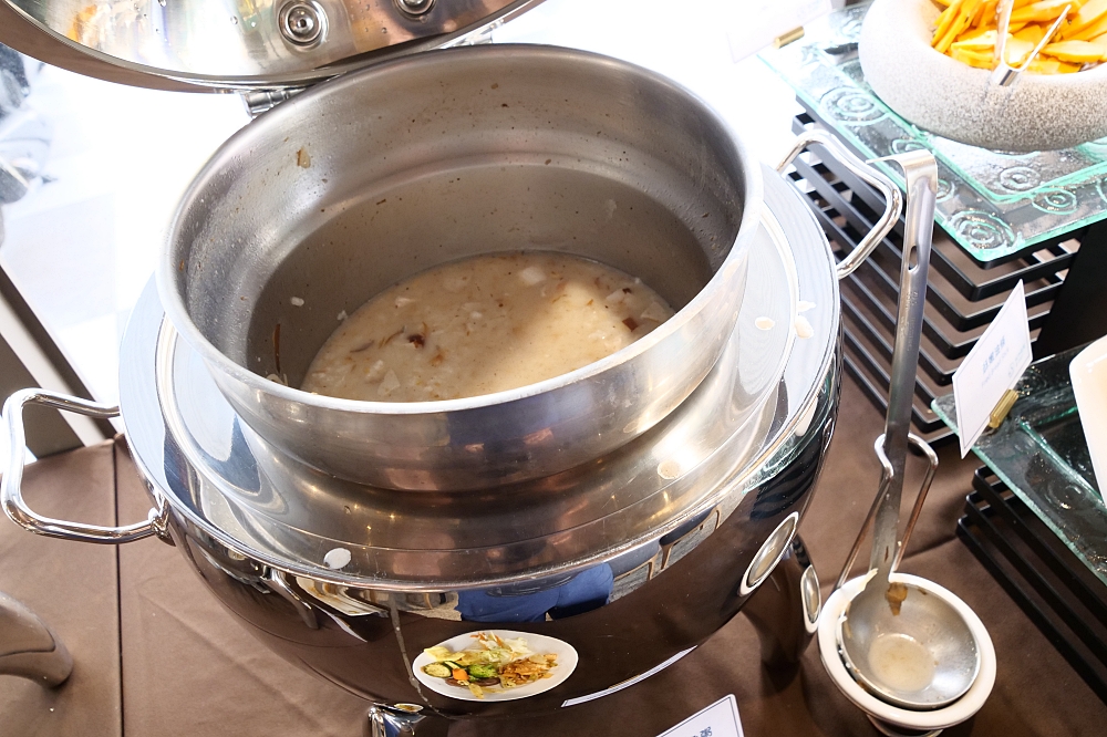 【暖時逸旅】質感文青旅宿地點超棒，還有超澎湃的零食籃，泡麵、餅乾飲料通通免費～ @捲捲頭 ♡ 品味生活