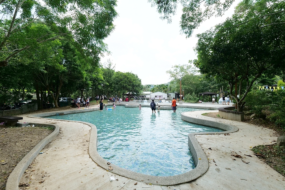 埔里【桃米親水公園】最美的玩水聖地！快來泡泡堆裡消暑一夏～ @捲捲頭 ♡ 品味生活