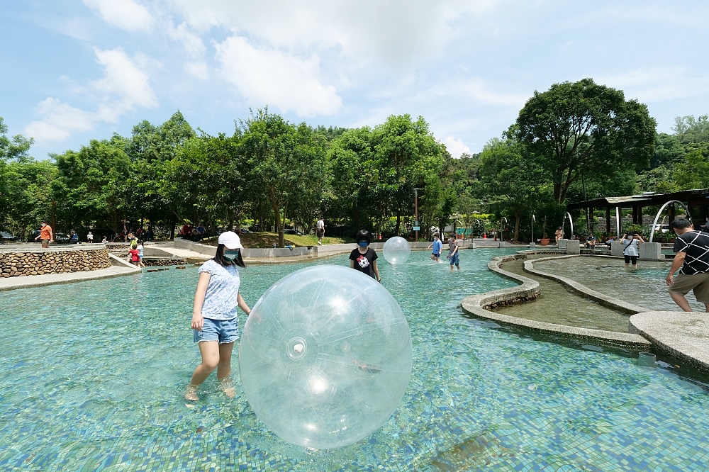 埔里【桃米親水公園】最美的玩水聖地！快來泡泡堆裡消暑一夏～ @捲捲頭 ♡ 品味生活