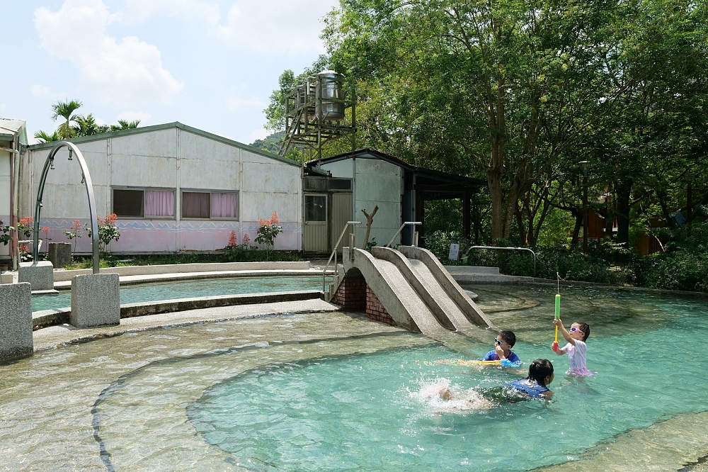 埔里【桃米親水公園】最美的玩水聖地！快來泡泡堆裡消暑一夏～ @捲捲頭 ♡ 品味生活