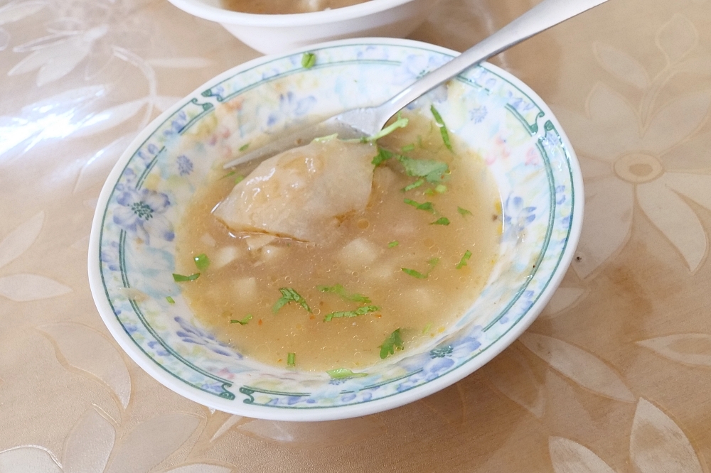 埔里菊肉圓，這間肉圓有三吃！必懂獨特吃法「吃皮留餡再加湯」，古早味湯壺超有型～ @捲捲頭 ♡ 品味生活