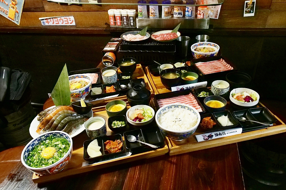 宜蘭豚兵衛個人燒肉，超高CP值的牛雞豚肉海鮮燒物套餐，飲料冰淇淋免費續飽 @捲捲頭 ♡ 品味生活