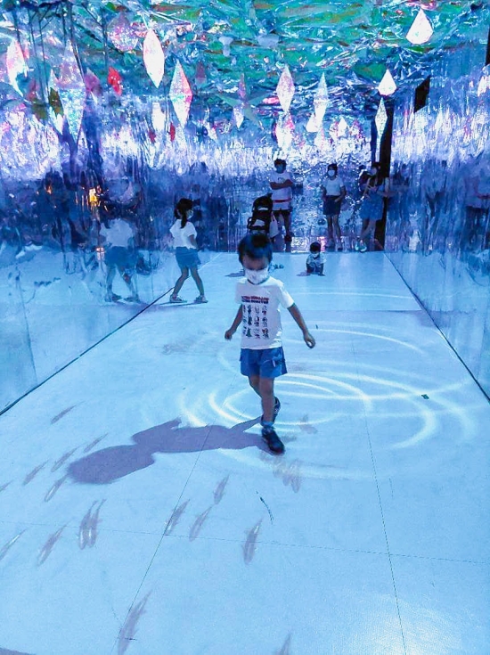 台中約客厚禮築夢手創館，1票暢遊兩館，巨大禮物盒、冰雪水晶殿還能化身為花仙子拍仙氣美照～ @捲捲頭 ♡ 品味生活