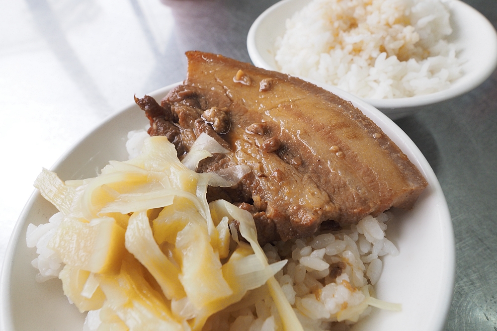 陳記當歸鴨宜蘭店，大推順口當歸湯與肉多的鴨片飯（菜單價錢） @捲捲頭 ♡ 品味生活