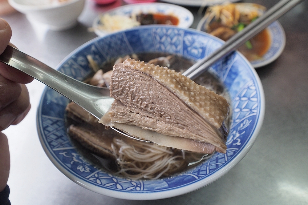 陳記當歸鴨宜蘭店，大推順口當歸湯與肉多的鴨片飯（菜單價錢） @捲捲頭 ♡ 品味生活