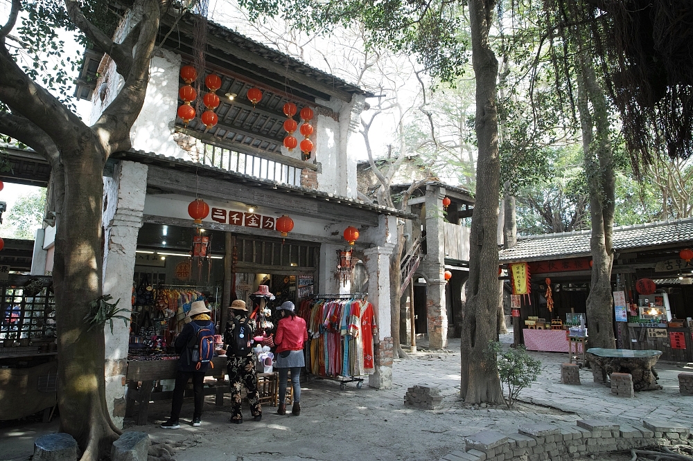 台南老塘湖藝術村，穿越時空來古代杭州古城，還能拉船遊湖 @捲捲頭 ♡ 品味生活