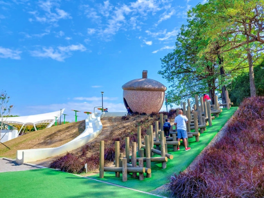 雲林斗六膨鼠森林公園，繽紛的馬賽克松鼠陪你玩，橡木果溜滑梯，遊戲草原還有瑪利歐水管，通通免門票 @捲捲頭 ♡ 品味生活