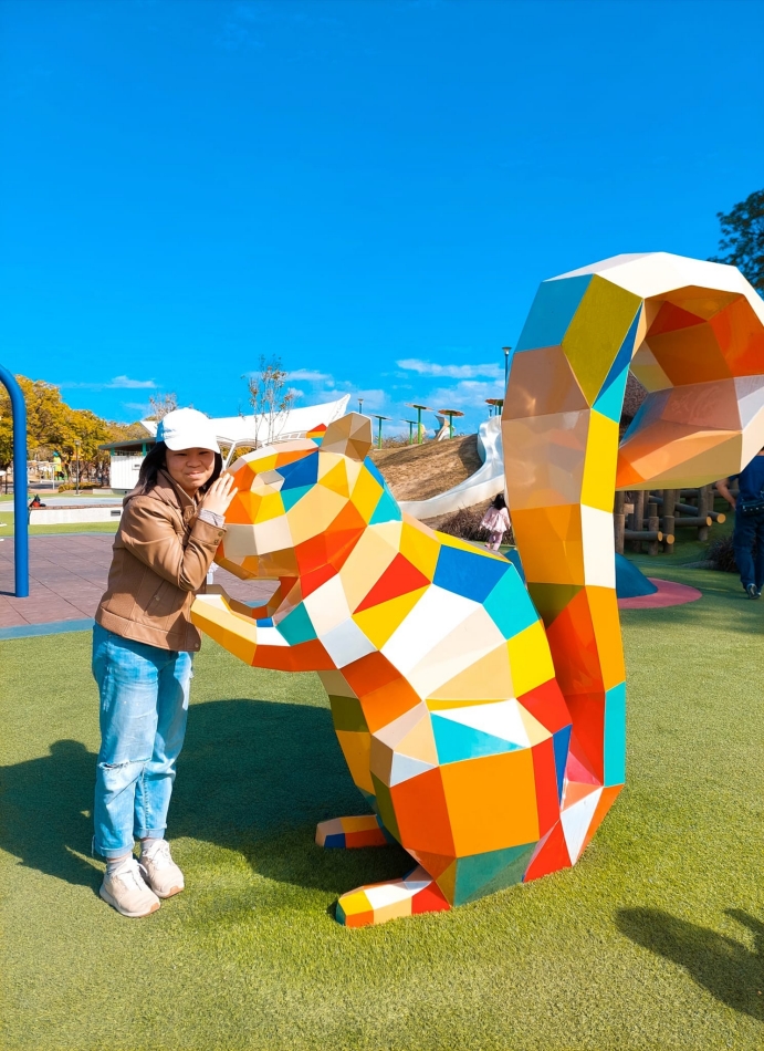 雲林斗六膨鼠森林公園，繽紛的馬賽克松鼠陪你玩，橡木果溜滑梯，遊戲草原還有瑪利歐水管，通通免門票 @捲捲頭 ♡ 品味生活