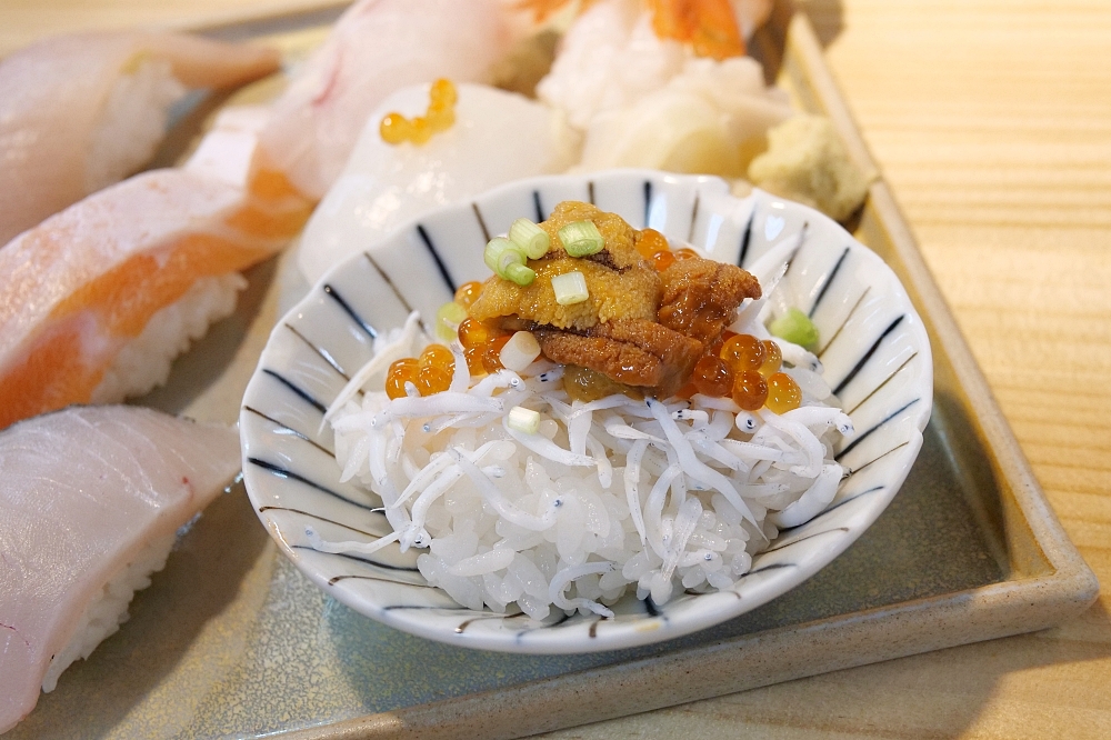 永樂市場漁匠甘霖，必點隱藏版丼飯，新鮮海味一次滿足（菜單價錢） @捲捲頭 ♡ 品味生活