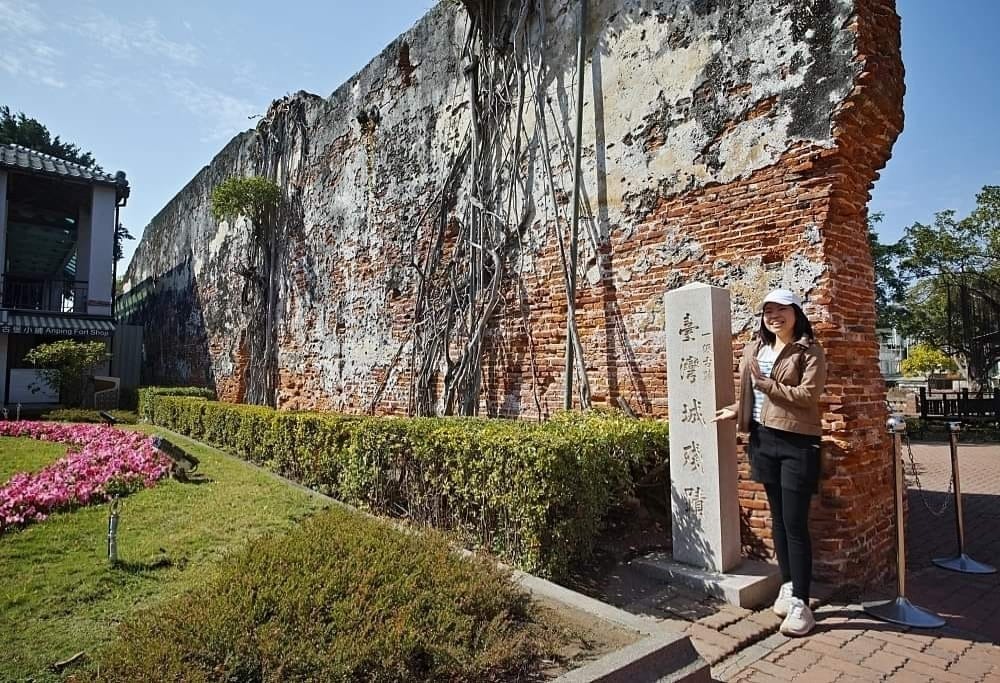 台南安平古堡，必看白色瞭望台，美拍紅磚城牆建築，台南一日遊推薦 @捲捲頭 ♡ 品味生活