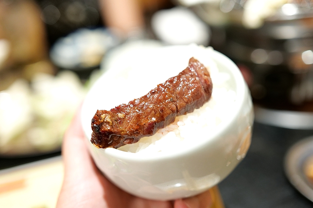 【韓國燒肉サランバン】新世界乾杯通り美食推薦，美味燒肉必點牛舌、里肌肉還有牛大腸 @捲捲頭 ♡ 品味生活