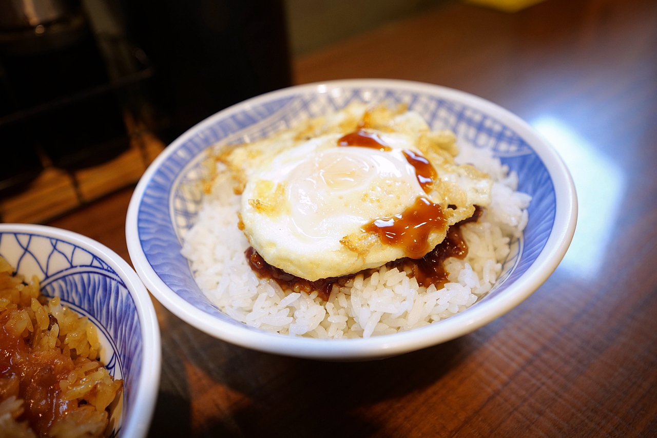 【阿德早午餐】在地人也推薦早上就吃得到的滷肉飯一碗才賣35元價格真的很佛心（附菜單） @捲捲頭 ♡ 品味生活