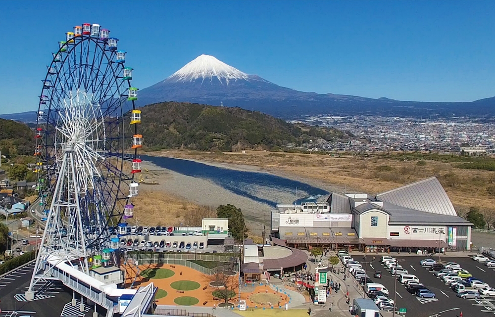【星巴克咖啡富士川服務區（下行線）】到富士山最美門市喝咖啡，還有星巴克富士山限定杯 @捲捲頭 ♡ 品味生活