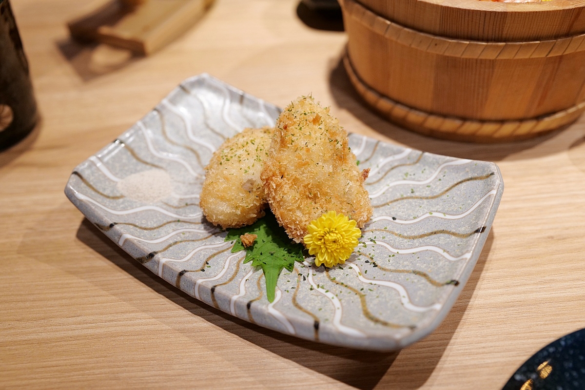 告春食彩小家料理｜份量多到看不見飯的海鮮丼飯，價位與菜色分享（菜單） @捲捲頭 ♡ 品味生活