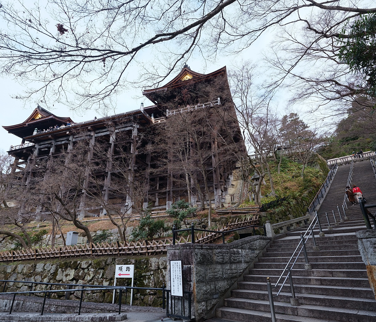 京都【清水寺】穿梭世界遺產時光隧道，門票、交通、美食景點體驗全攻略 @捲捲頭 ♡ 品味生活