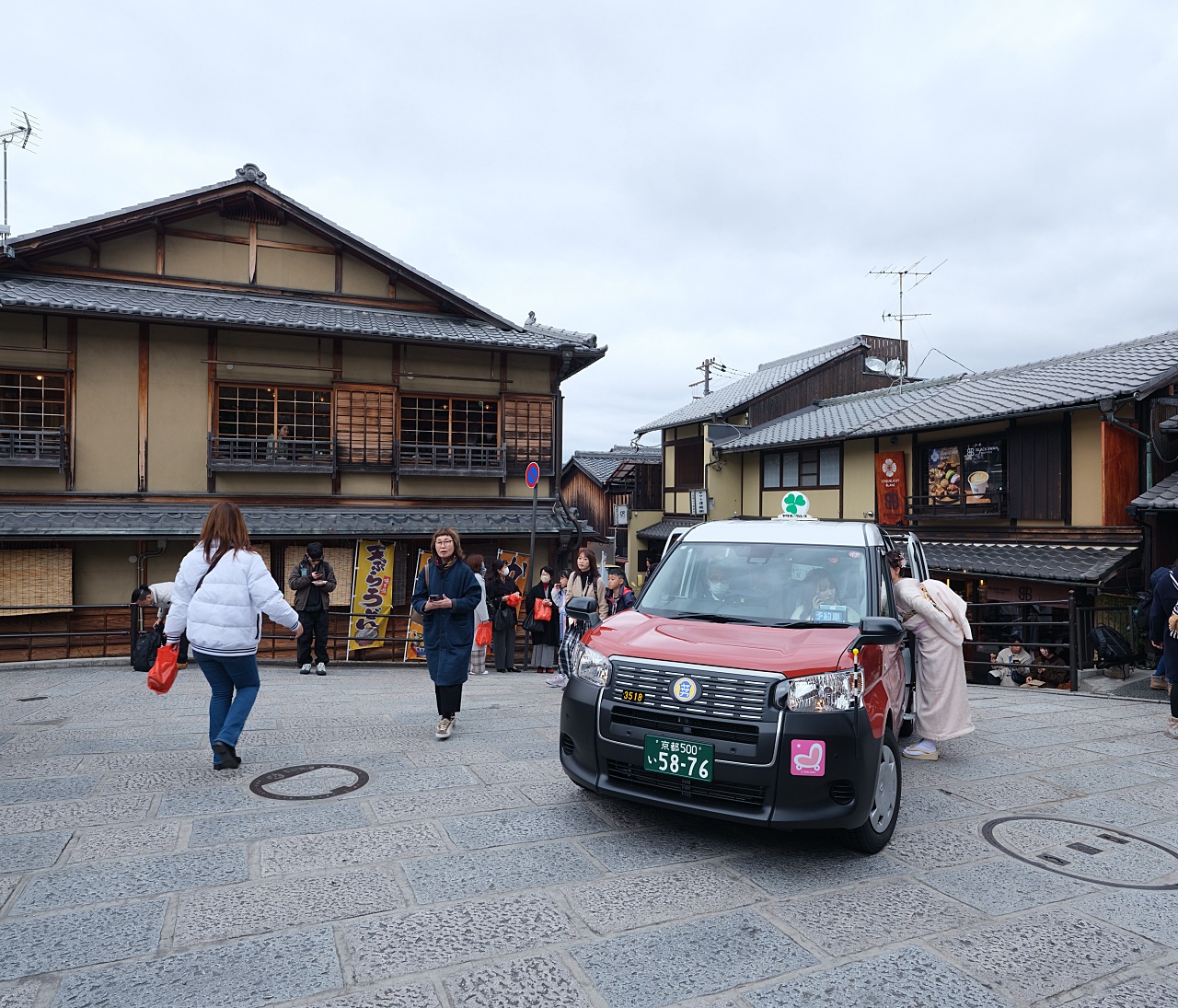 京都【清水寺】穿梭世界遺產時光隧道，門票、交通、美食景點體驗全攻略 @捲捲頭 ♡ 品味生活