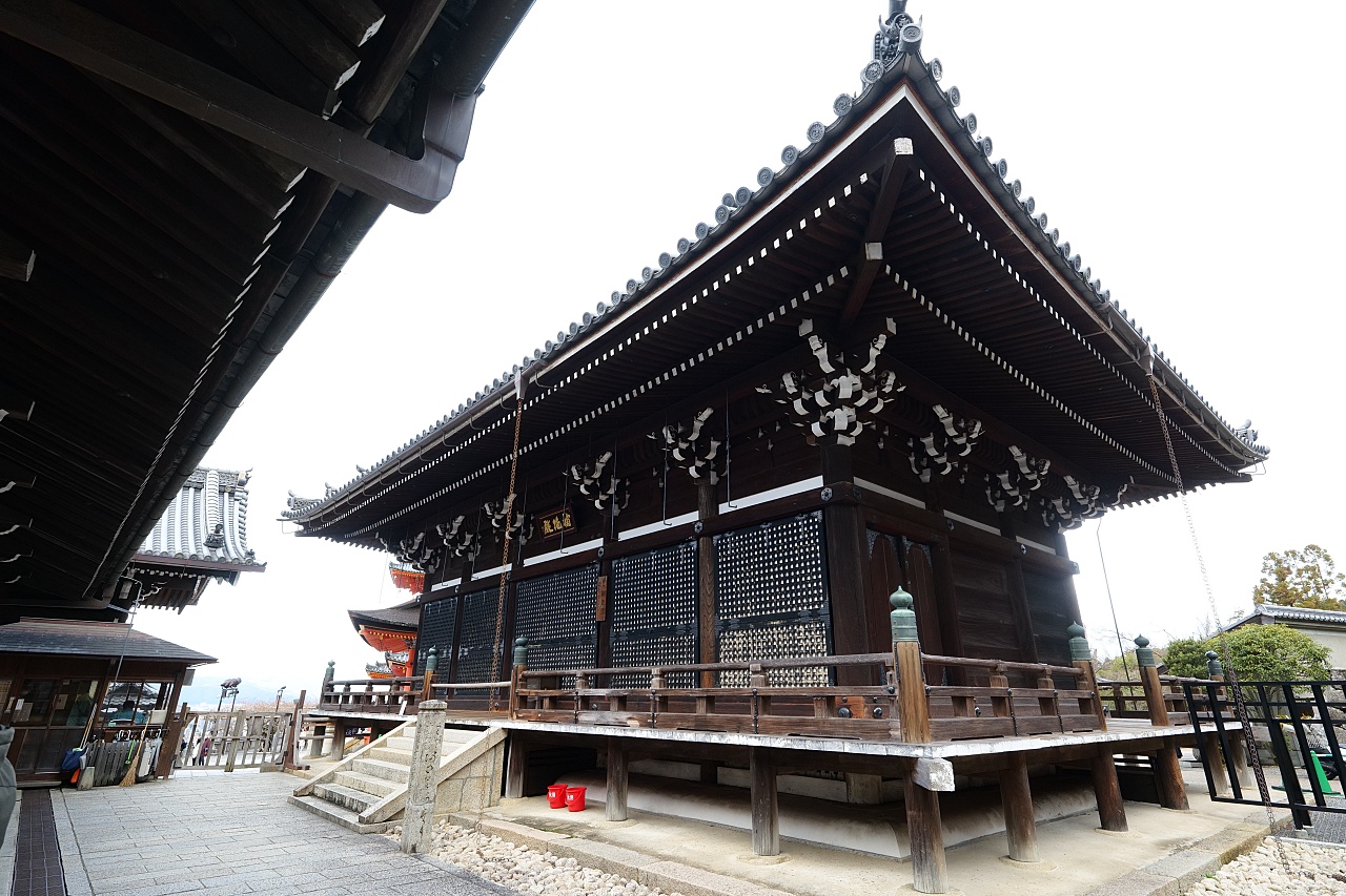 京都【清水寺】穿梭世界遺產時光隧道，門票、交通、美食景點體驗全攻略 @捲捲頭 ♡ 品味生活