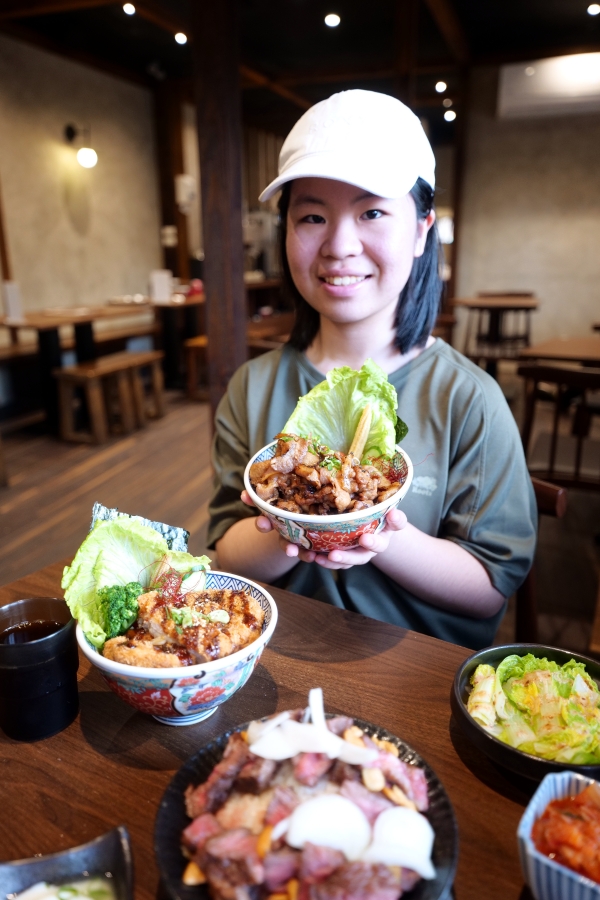 台南美食【宮本武丼西門店】丼飯120元起好銷魂，超狂燒肉丼飯肉滿出來（附菜單） @捲捲頭 ♡ 品味生活