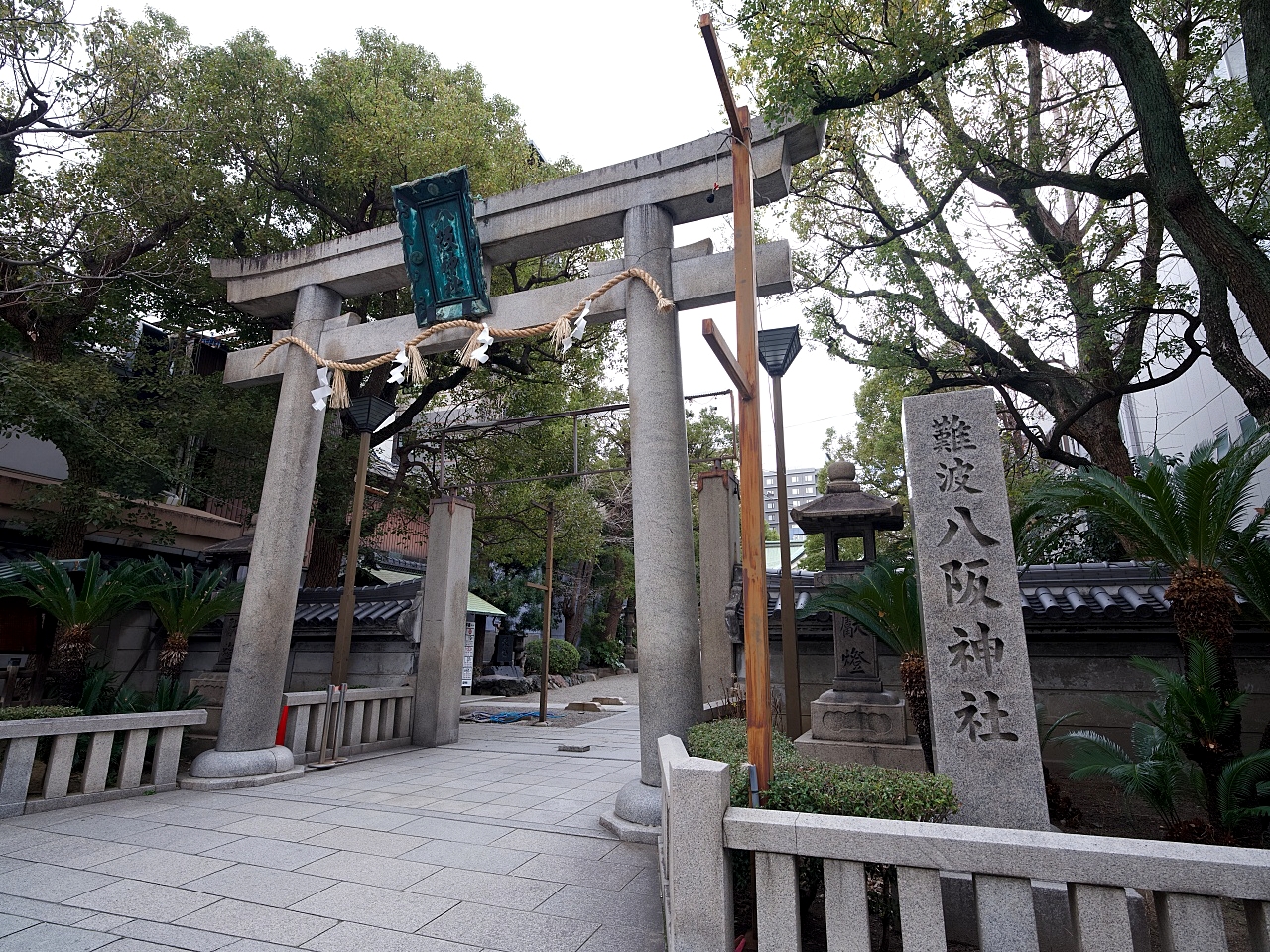 大阪【難波八阪神社】巨無霸獅子頭,可以吞厄運招好運~ @捲捲頭 ♡ 品味生活