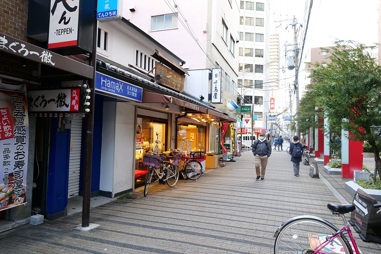 【天神橋筋商店街美食】ダイワ食堂天五店，經典大阪燒、廣島燒來一份，必點蝦平燒（附菜單） @捲捲頭 ♡ 品味生活