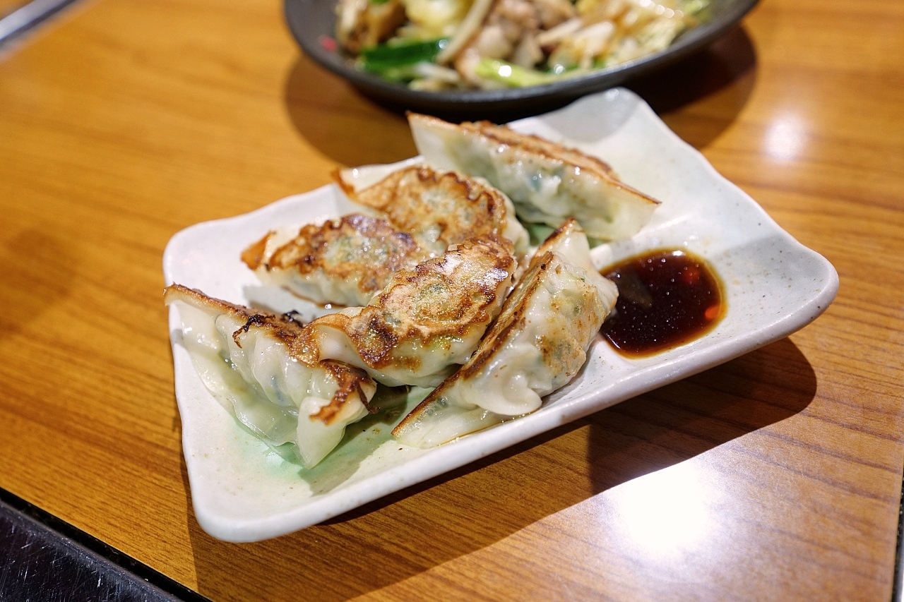 【天神橋筋商店街美食】ダイワ食堂天五店，經典大阪燒、廣島燒來一份，必點蝦平燒（附菜單） @捲捲頭 ♡ 品味生活