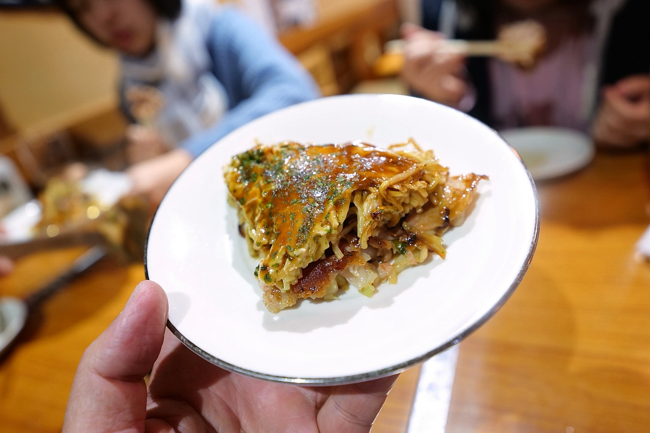 【天神橋筋商店街美食】ダイワ食堂天五店，經典大阪燒、廣島燒來一份，必點蝦平燒（附菜單） @捲捲頭 ♡ 品味生活