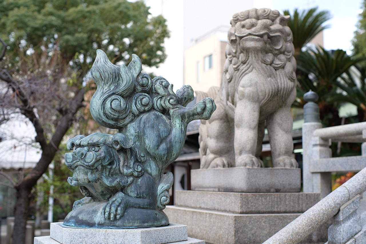 大阪【難波八阪神社】巨無霸獅子頭,可以吞厄運招好運~ @捲捲頭 ♡ 品味生活