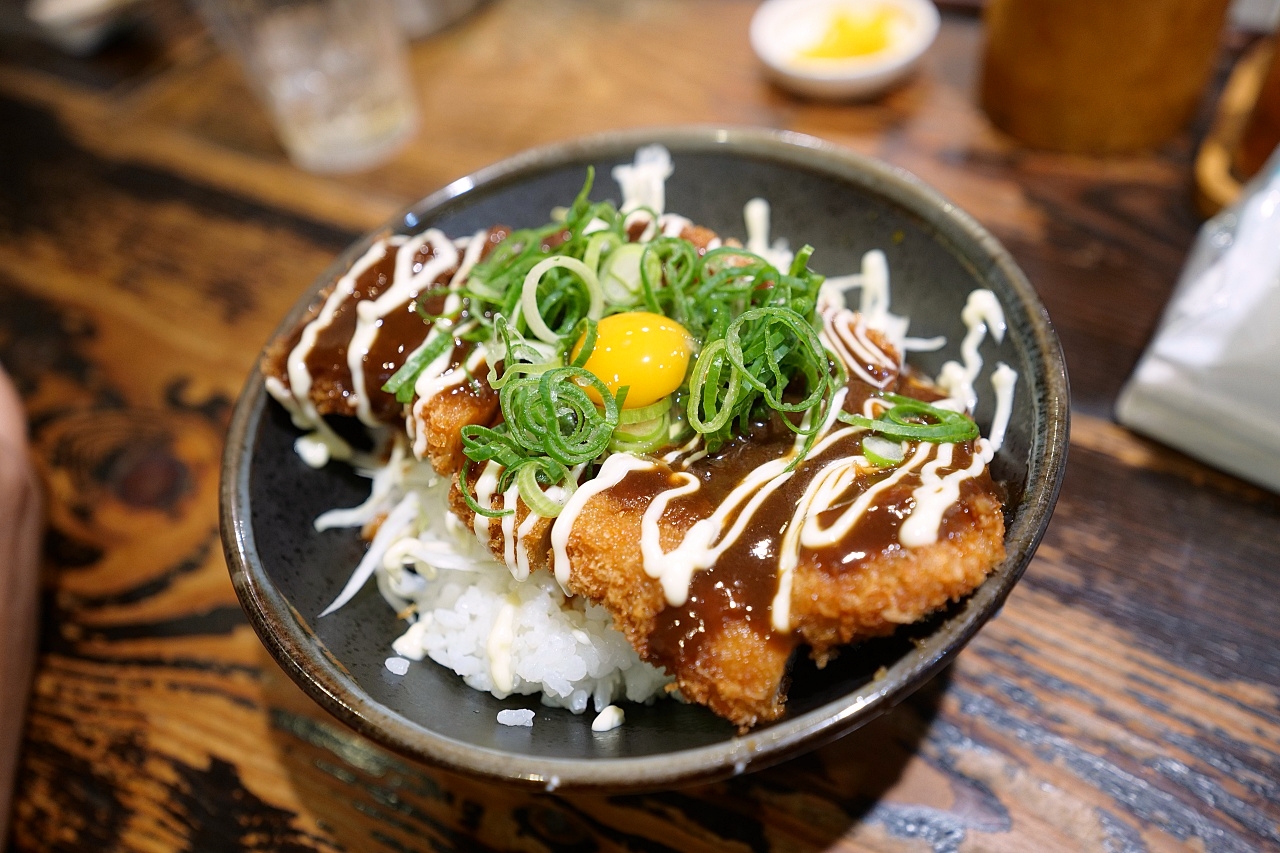 神戸三宮車站美食【三六八 &#8211; 神戸三宮（阪急）豬排蓋飯】份量超大超平價，一個人絕對吃不完的無敵大份量～ @捲捲頭 ♡ 品味生活